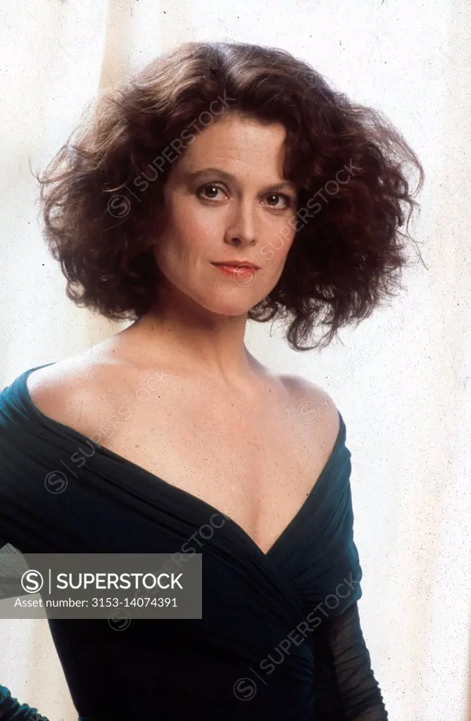 sigourney weaver, ghostbusters II, 1989