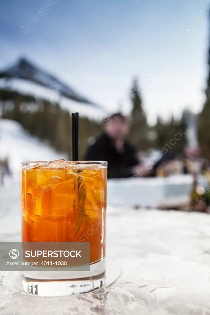 USA, Colorado, Crested Butte, Cocktail outdoors