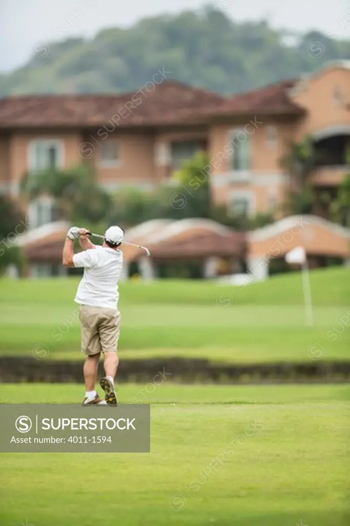 Costa Rica, Golfer teeing off