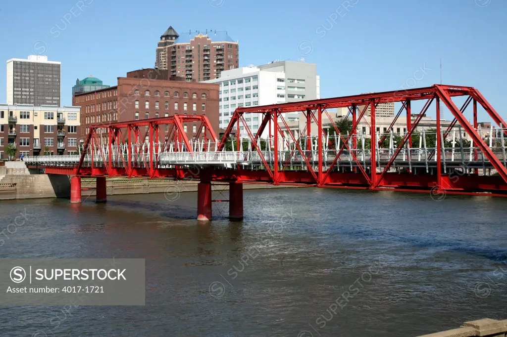 Pedestrian Bridge across Des Moines River