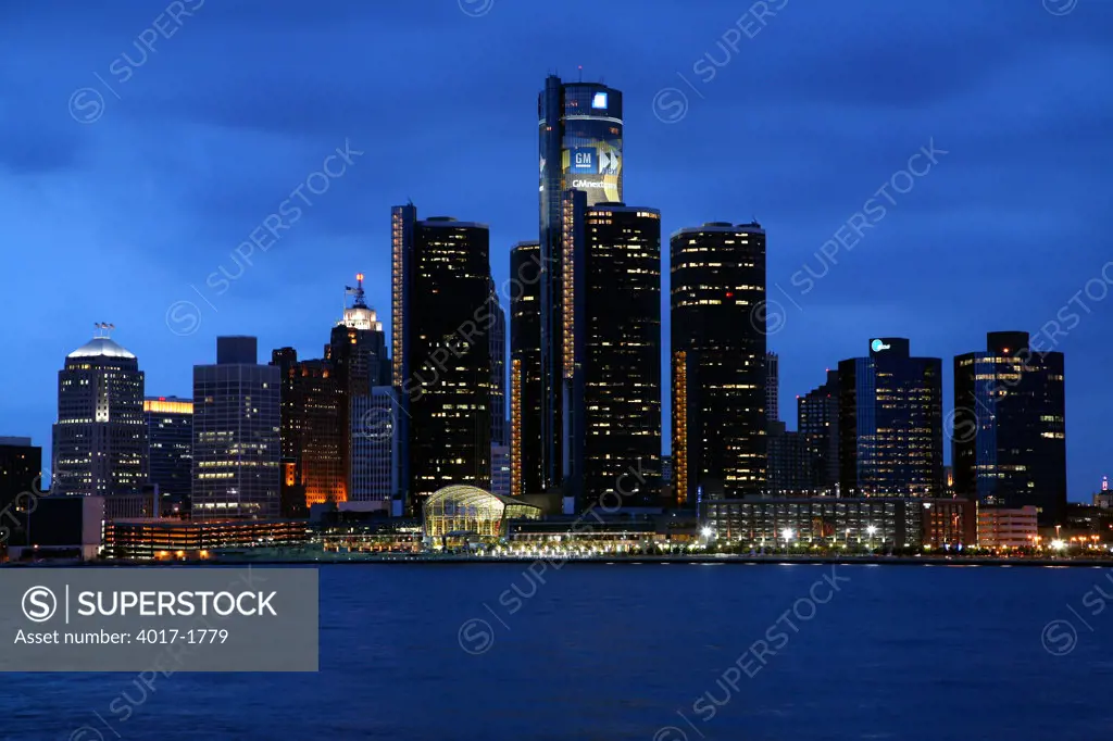Detroit skyline on the International Riverfront at dusk