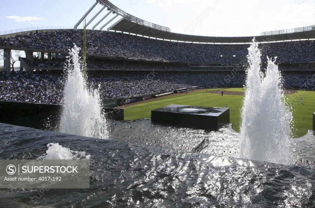USA,   Missouri,   Kansas City,   Kauffman Stadium,   fountains