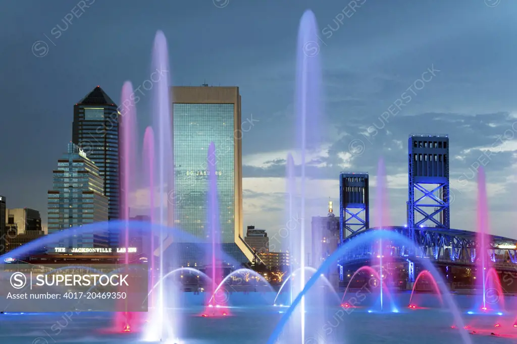 Friendship Fountain on the Southbank Riverwalk in St Johns Park in Downtown Jacksonville, Florida