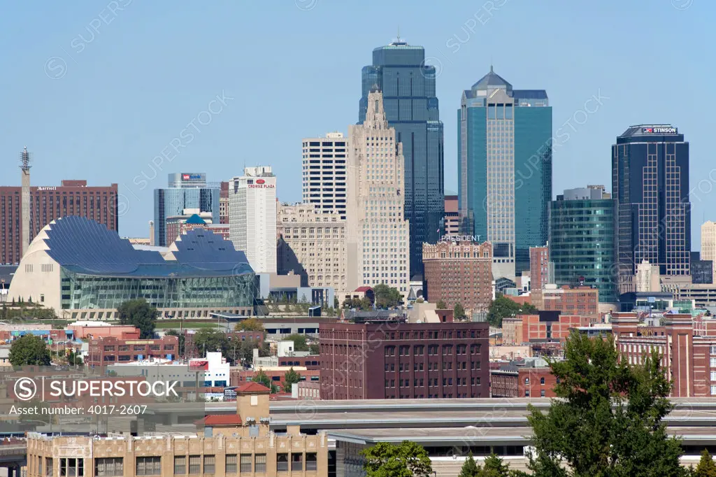 View of downtown Kansas City and the Crossroads Arts District from Penn Valley Park, Missouri, USA