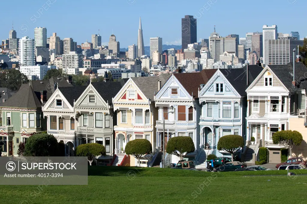 Historic Victorian Houses aka Painted Ladies or Seven Sisters of Alamo Square in Francisco, CA