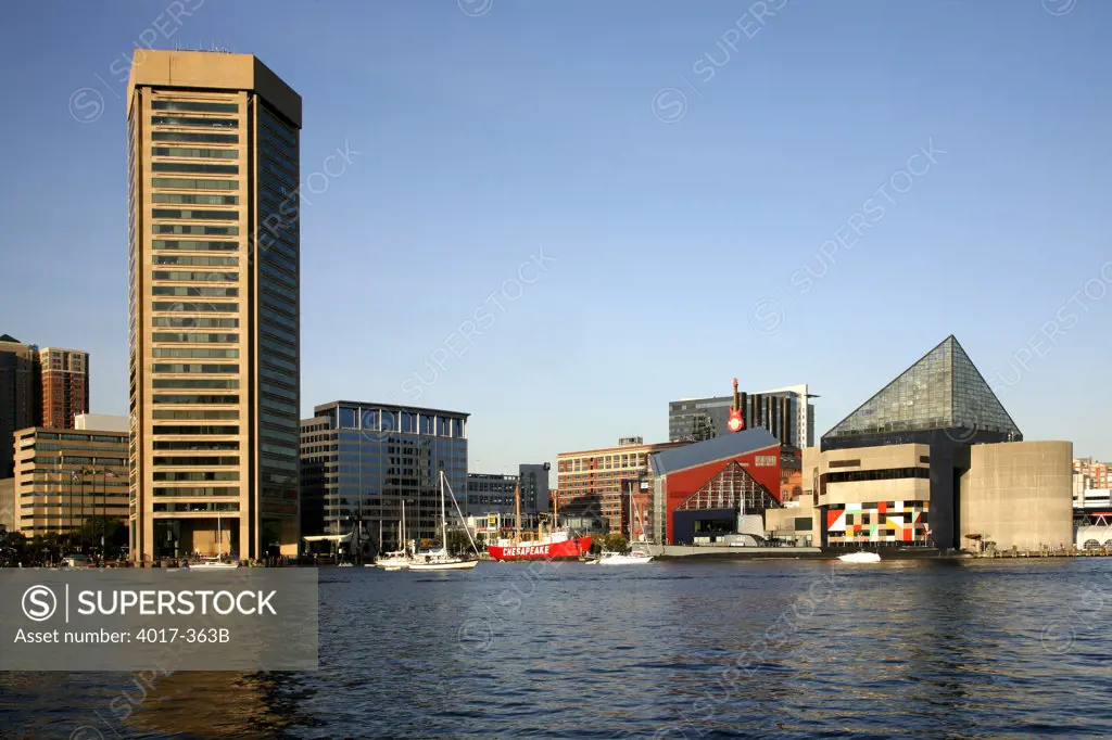 USA,   Maryland,   Baltimore,   Inner Harbor,   National Aquarium and World Trade Center,   skyline