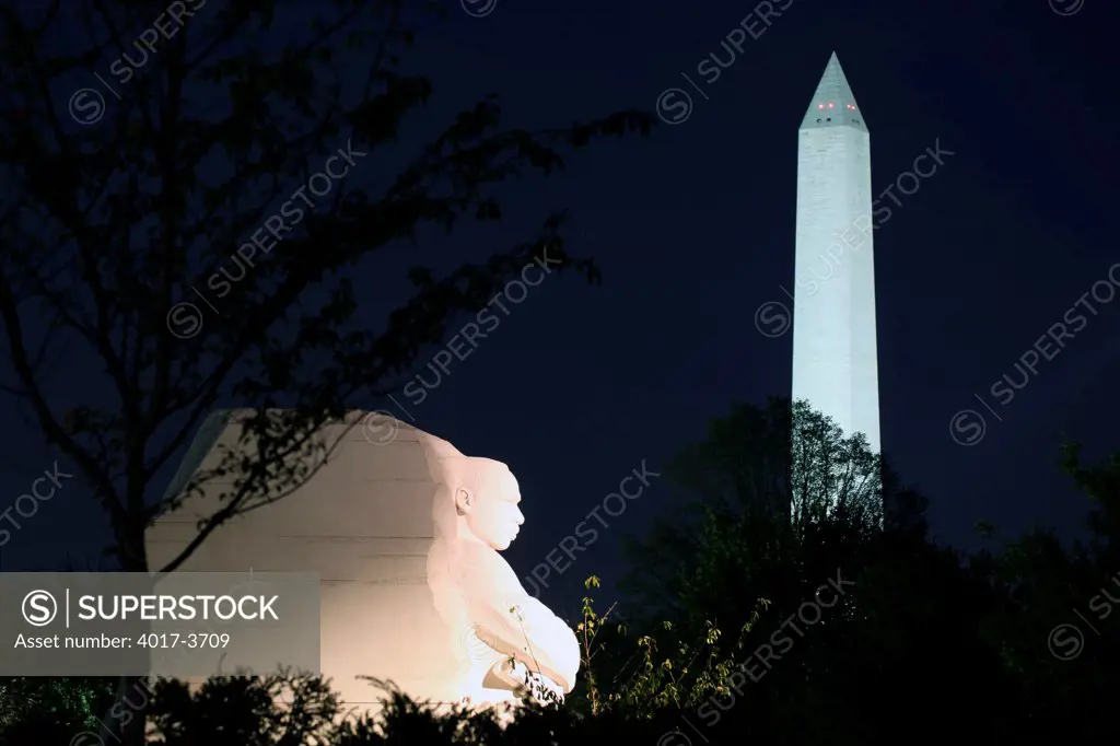 USA, Washington, DC, Martin Luther King Memorial and Washington Monument