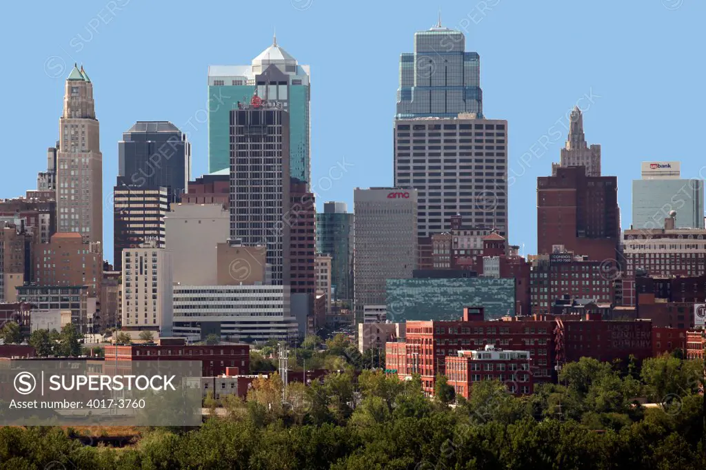USA, Missouri, Kansas City, Looking south toward central business district