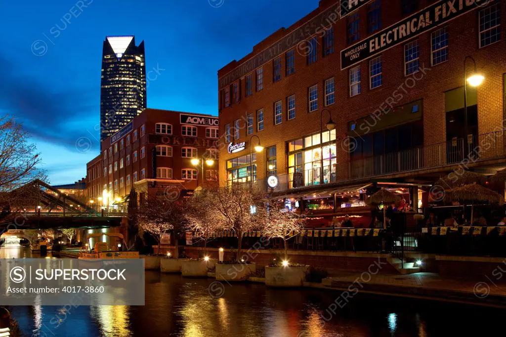USA, Oklahoma, Oklahoma City, Restaurants line by Bricktown Canal
