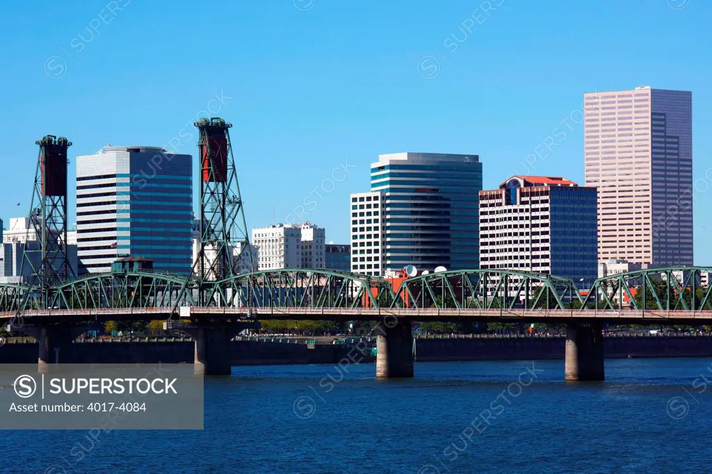 Hawthorne Birdge crossing the Willamette River in Downtown Portland in the Pacific NW
