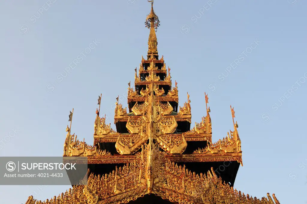 Golden stupa in a pagoda, Shwedagon Pagoda, Yangon, Myanmar