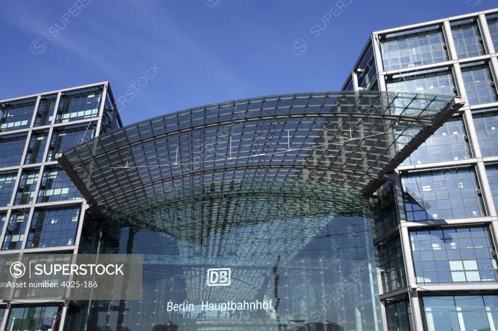Low angle view of a railroad station, Berlin Hauptbahnhof, Berlin, Germany