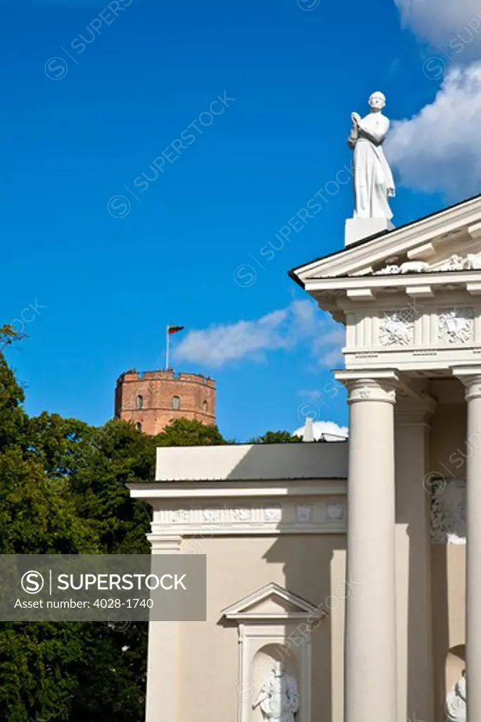 Lithuania, Lietuva, Vilnius, Baltic States, Arch-Cathedral Basilica with Gediminus tower in the background at Cathedral Square