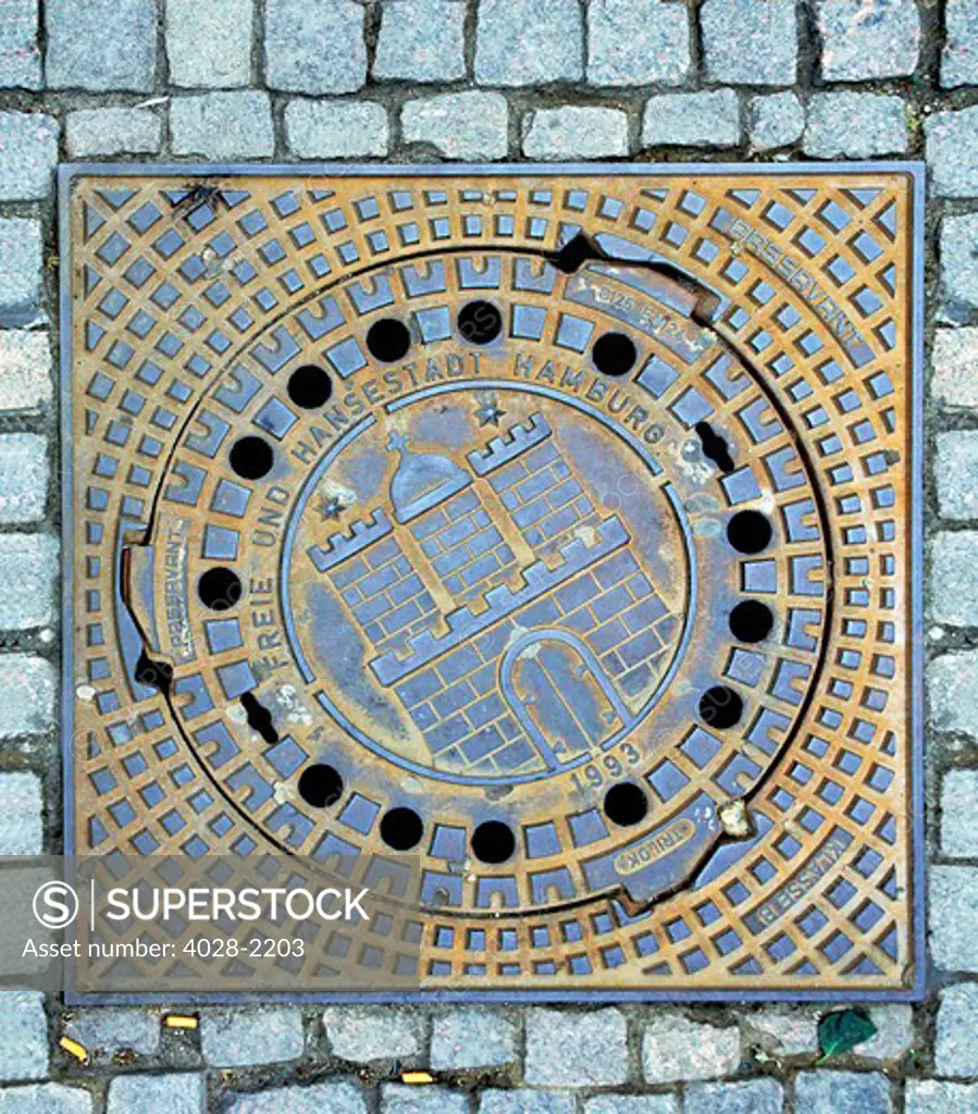 Manhole cover with Hamburg's coat of arms, Hamburg, Germany, Europe