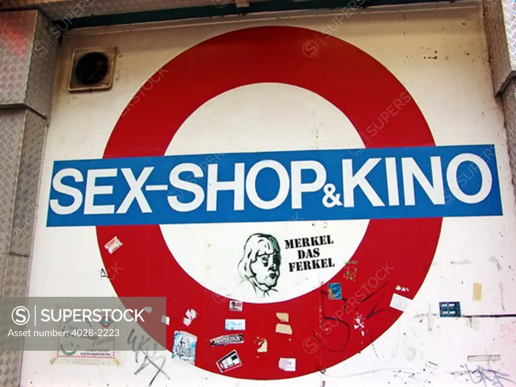 Sex-Shop and Kino advertising and graffiti, Kiez, Reeperbahn, St. Pauli, Hanseatic City of Hamburg, Germany