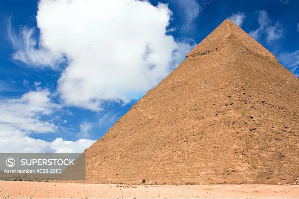 Egypt, Cairo, Giza, View of the Great Pyramids, Khafre's Pyramid.