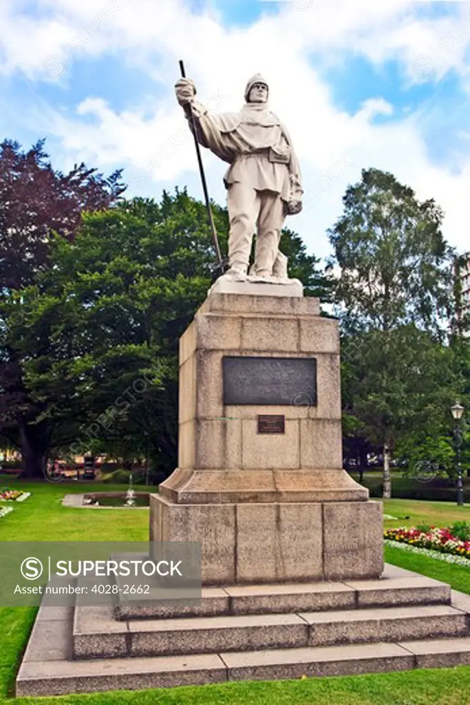 Christchurch, New Zealand, A statue of Captain Robert Falcon Scott, the Antarctic explorer used the city of Christchurch as a setting off point for his polar expeditions in the city park