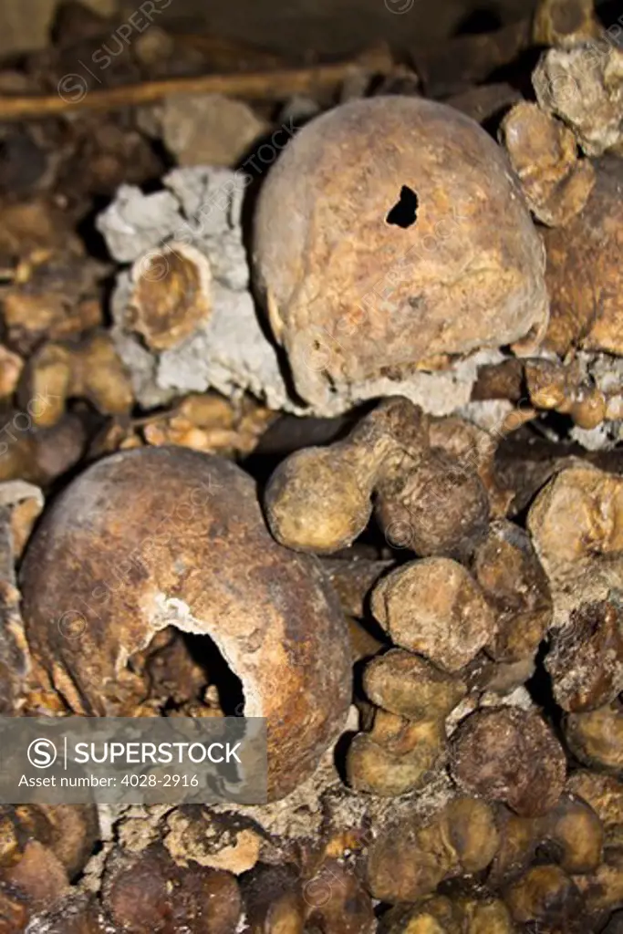 Paris, France, Ile-de-France, bones and skulls in the Catacombs, the mass underground graveyard of Paris in Montparnasse