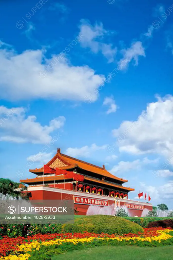 China, Beijing, The Forbidden City, Gate of Heavenly Peace gardens.