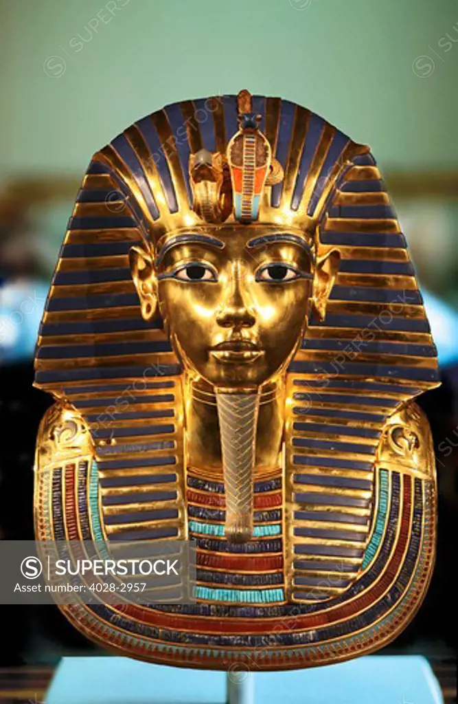 Cairo, Egypt, Egyptian Antiquities Museum, Golden death mask of Tutankhamen (King Tut)