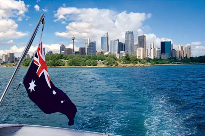 Australia, Sydney, New South Wales, Sydney harbor and skyline