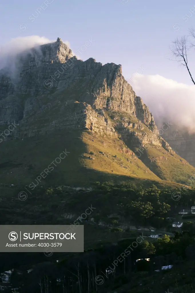 Mist known as the 'Table Cloth' over Table Mountain, Cape Town, South Africa