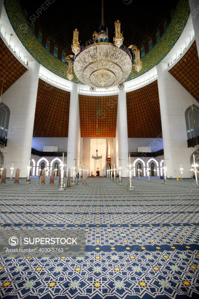 Sultan Salahuddin Abdul Aziz Mosque Interior, Shah Alam, Malaysia