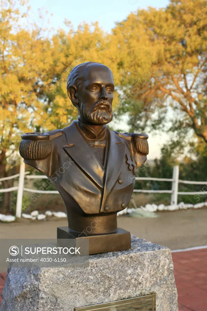 Arturo Prat statue