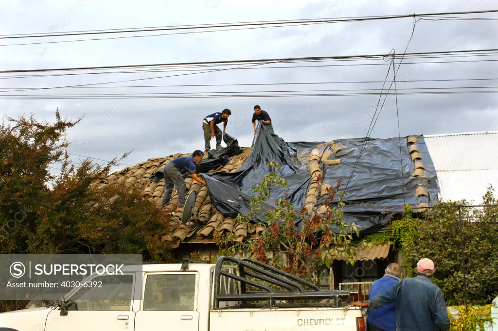Workers Reparing a Roof, Chile