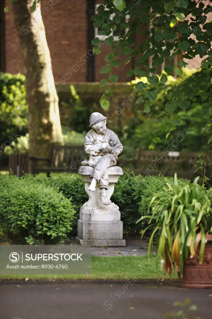 Street Orderly Boy Statue, Paddington, London