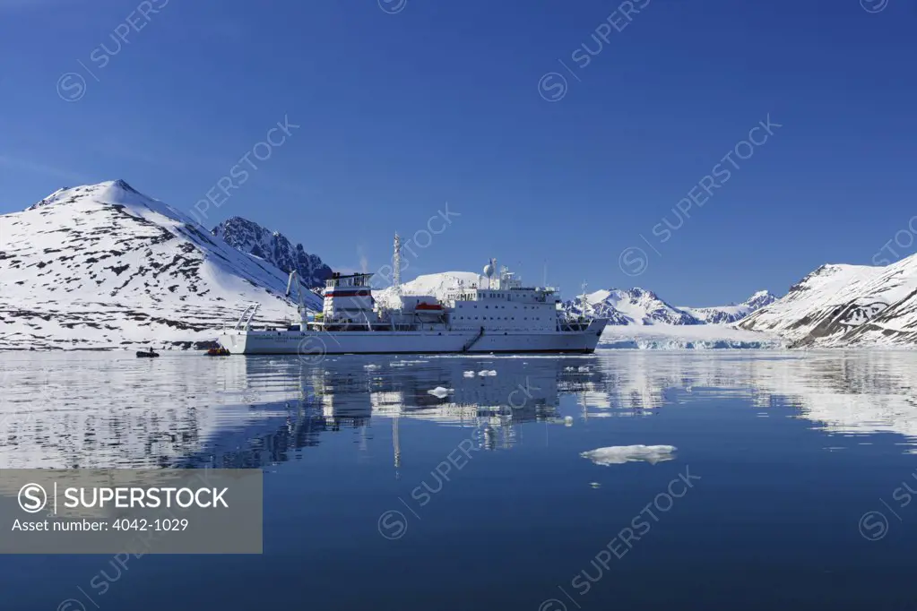 Akademik Sergey Vavilov cruise ship in fjord, Monaco Glacier, Liefdefjorden, Spitsbergen, Svalbard Islands, Norway