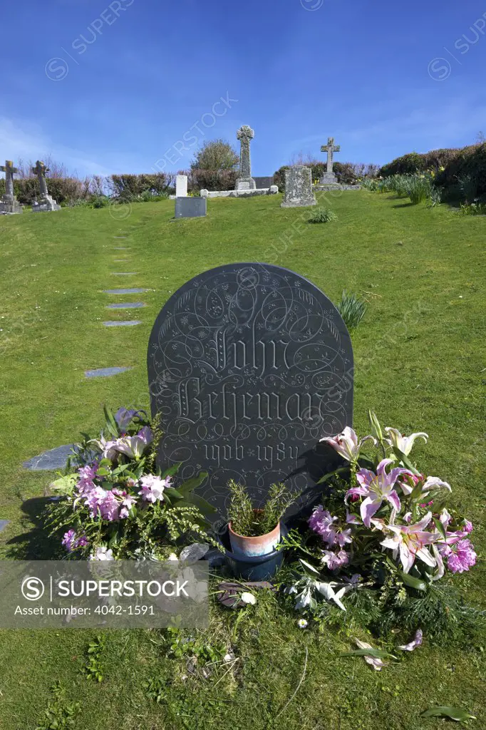 Headstone to John Betjeman in the churchyard, St Enodoc Church, Trebetherick, North Cornwall, Cornwall, England