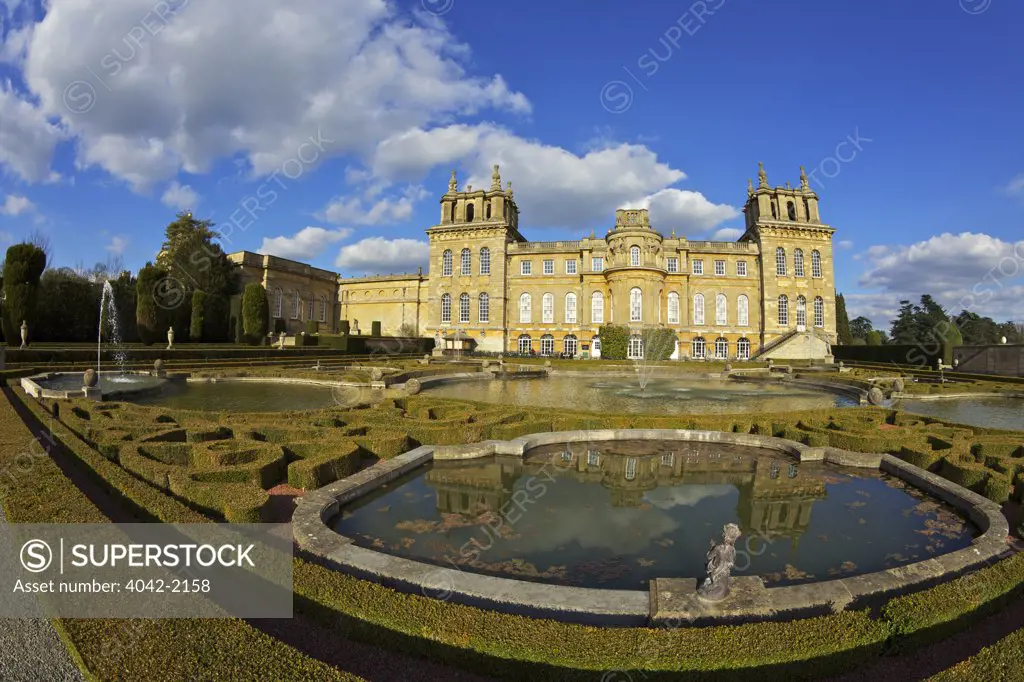 United Kingdom, Oxfordshire, Woodstock, Water Gardens, Blenheim Palace, birthplace of Sir Winston Churchill