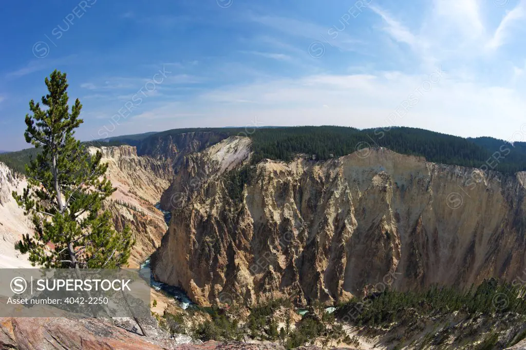 USA, Wyoming, Yellowstone National Park, View of Grand Canyon of Yellowstone River