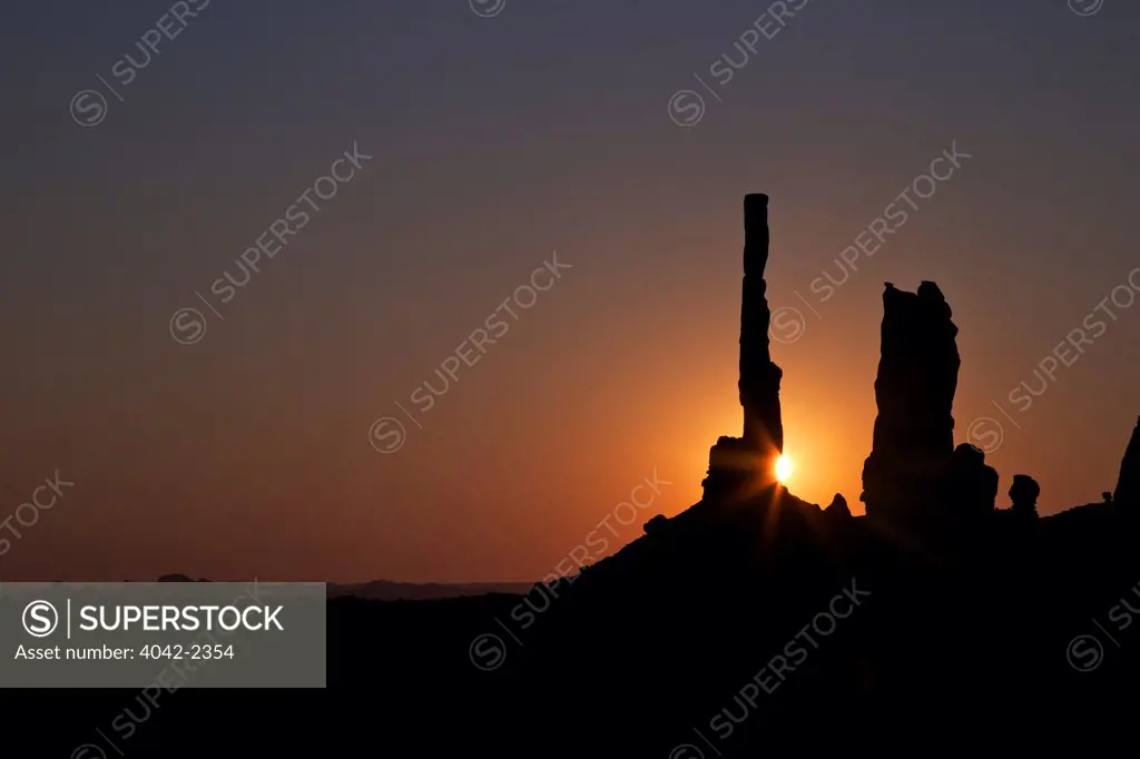 USA, Utah, Monument Valley Navajo Tribal Park, Totem Pole at sunset