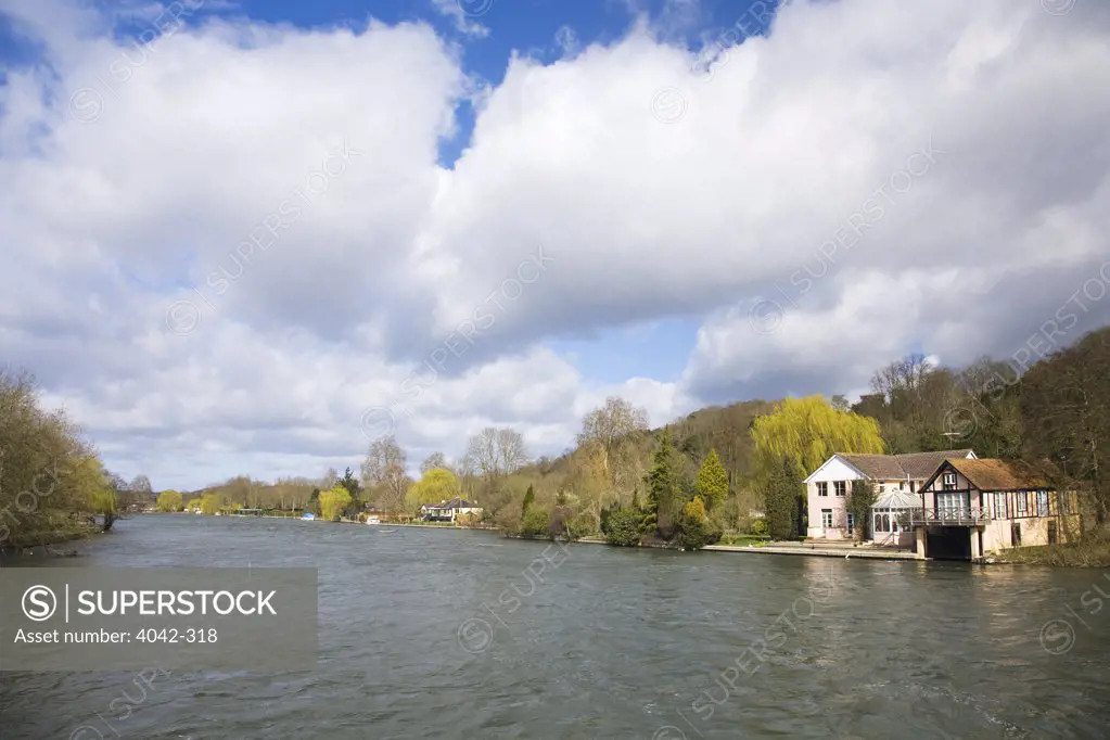 Houses at the waterfront, Thames River, Henley-On-Thames, Oxfordshire, England