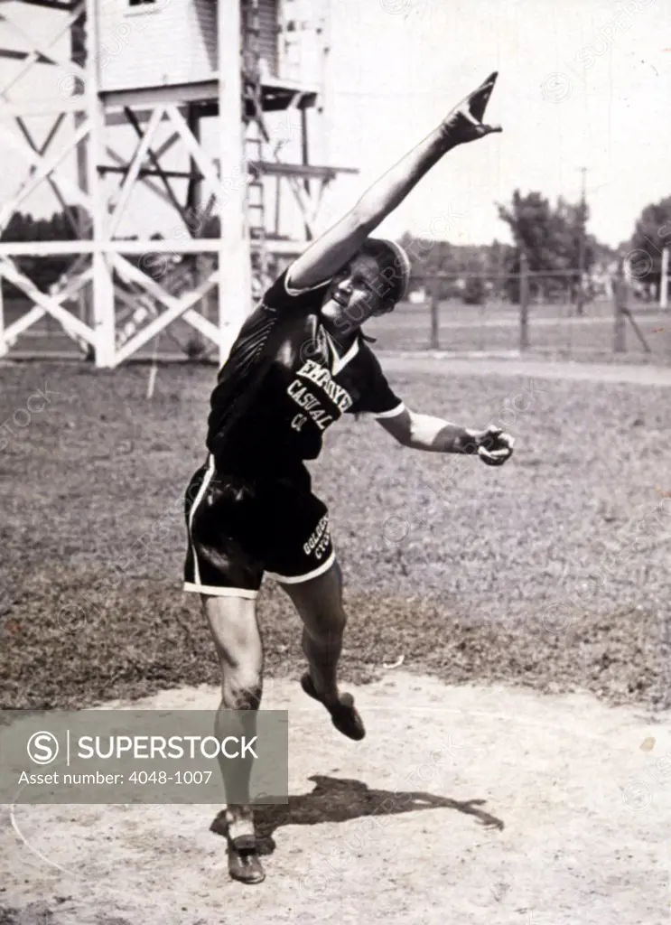Babe Didrikson in 1932, Olympic javelin thrower