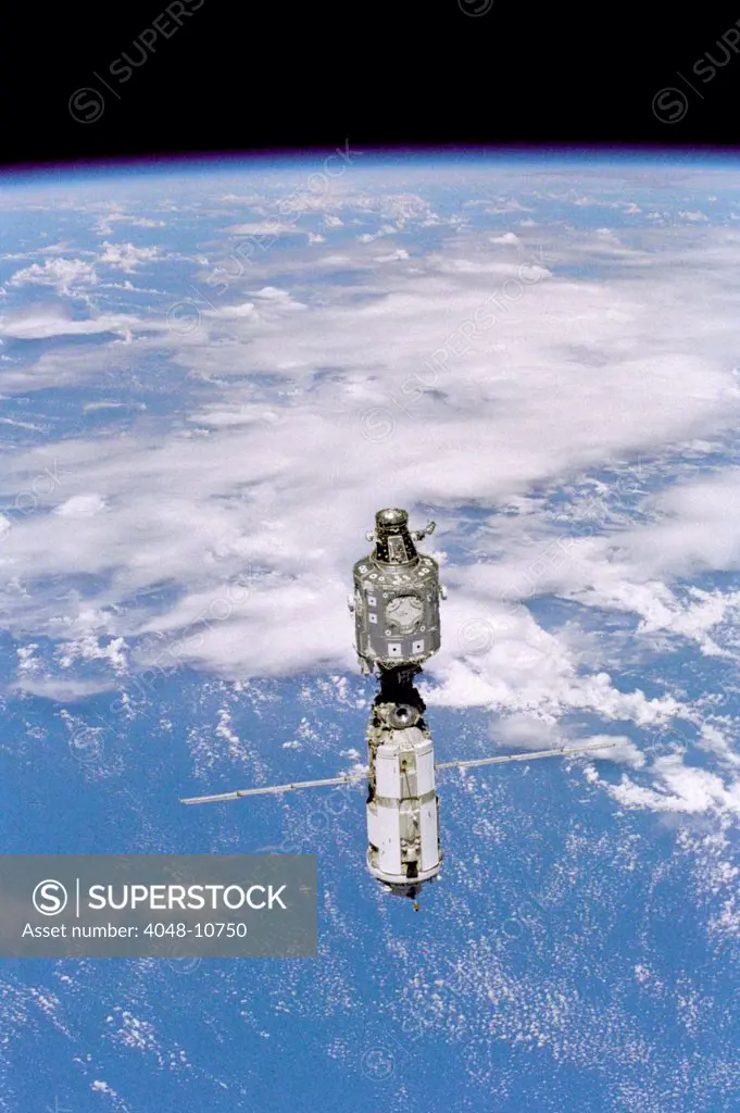 International Space Station in 1999. Photo was made when the Space Shuttle Discovery installed 'Strela', a Russian built crane. June 3, 1999.