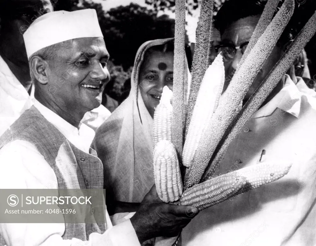 Indian Prime Minister Lal Bahadur Shastri, Food Minister C. Subramaniam, 1965