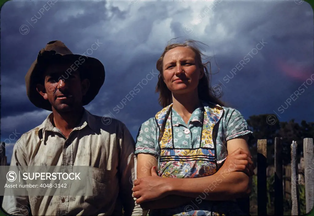 Faro Caudill, Doris Caudill, homesteaders, photograph by Lee Russell, Pie Town, New Mexico, October, 1940.