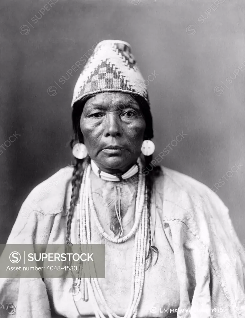 Daughter of Chief Kamakur, Nez Percé tribe, photo  ca. 1915