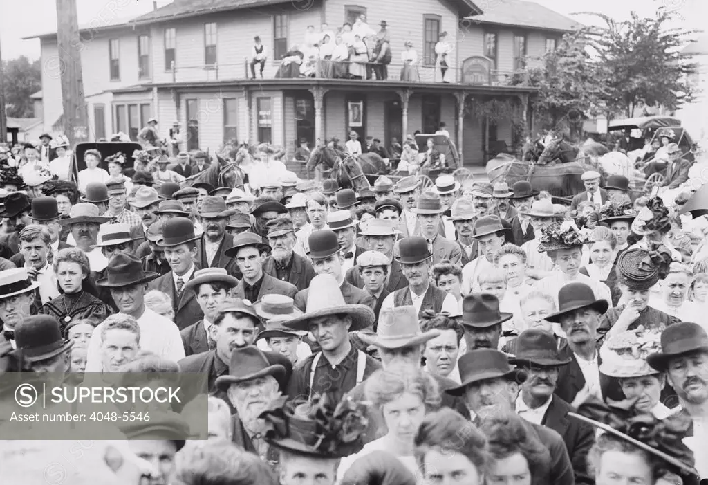 Crowd for waiting for candidate William Taft's (1857-1930) whistle-stop train during the western tour of his successful campaign for the US Presidency in 1908.
