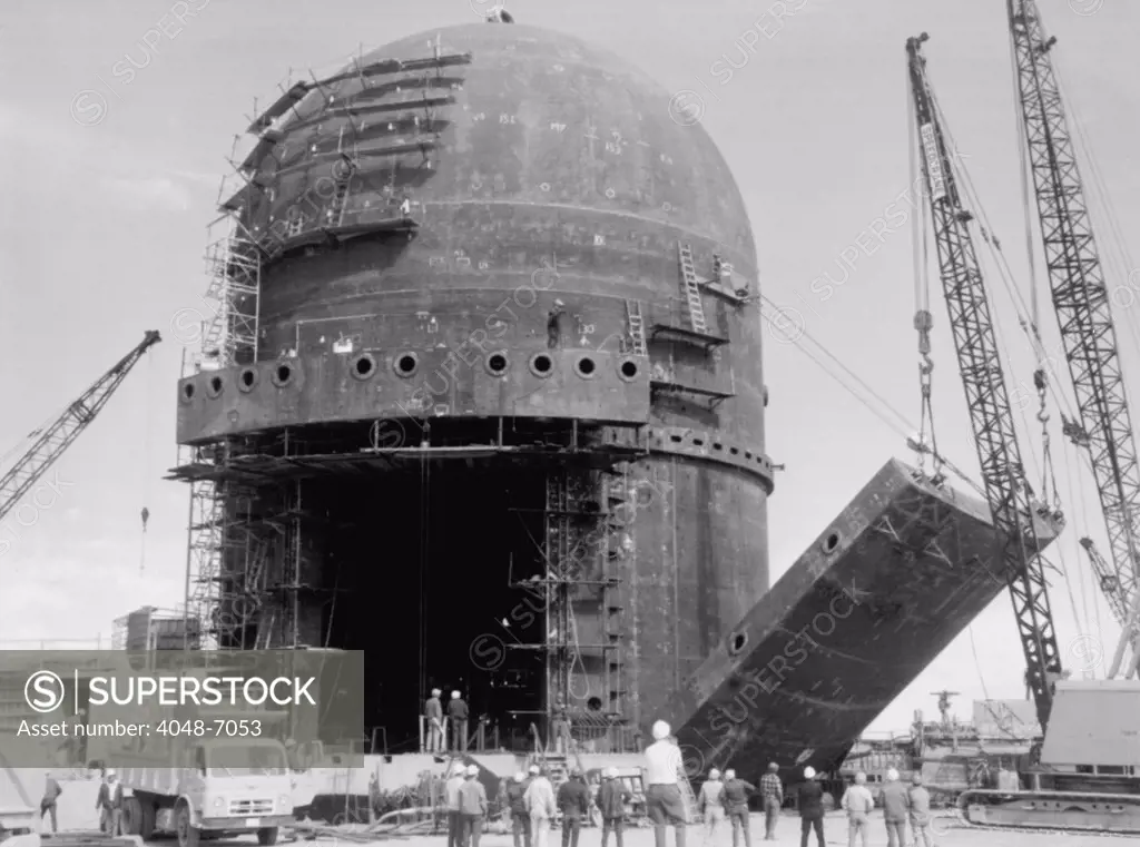 Reactor containment building construction at the Idaho National Engineering Laboratory, devoted to the development of safety systems for commercial nuclear reactors. 1967.