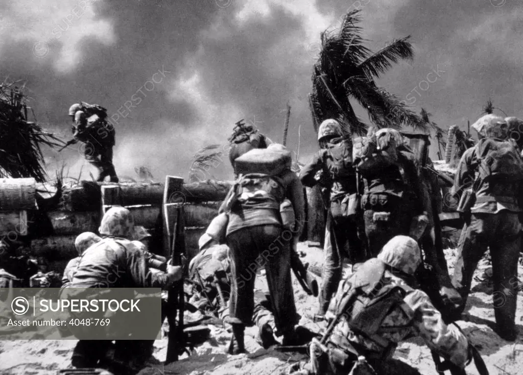 World War II, Official U.S. Navy photo of U.S. Marines invading Tarawa, 1943.