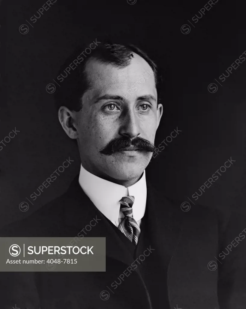 Orville Wright 1871-1948 at age 34 in 1905. LC-DIG-ppprs-00680