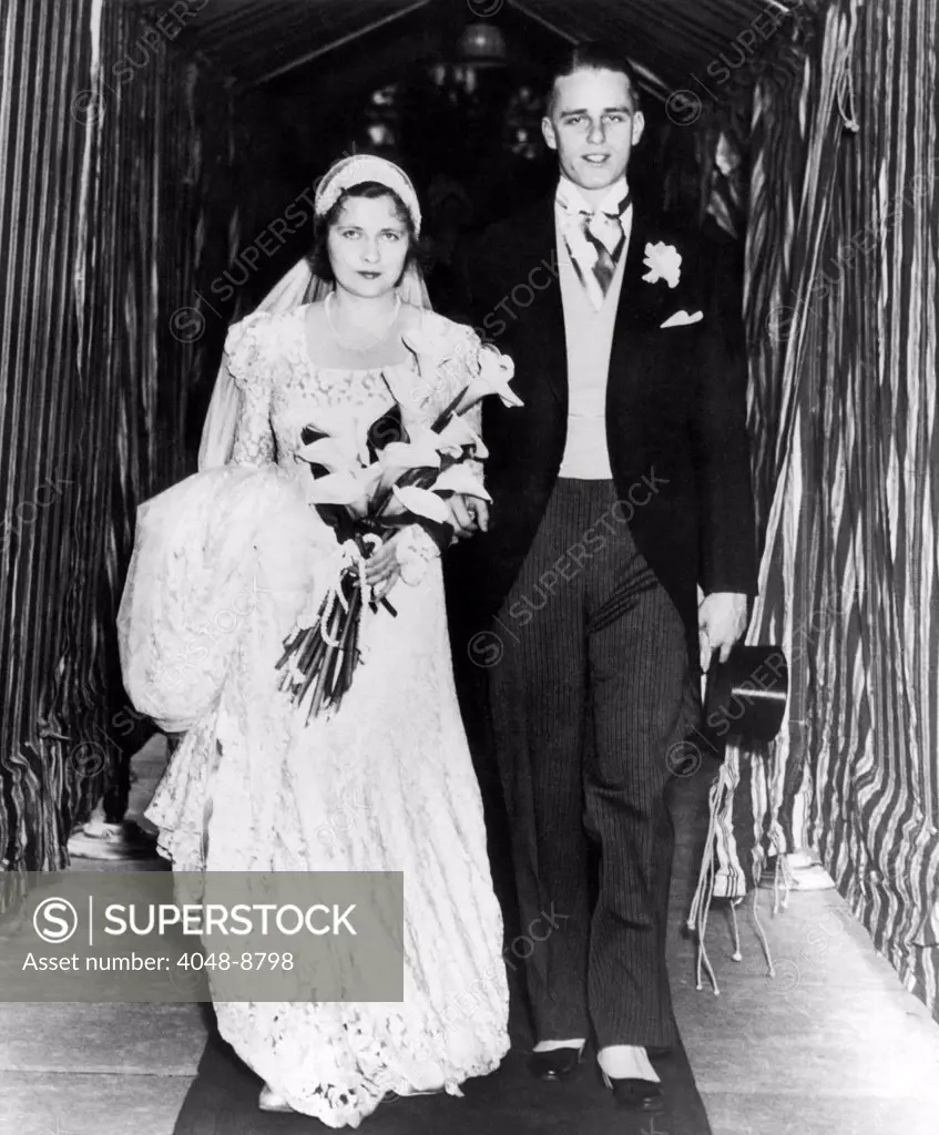 Elliot Roosevelt married Elizabeth Browning Donner, daughter of William Henry Donner. The marriage ended in divorce eighteen months later. Jan. 16, 1932