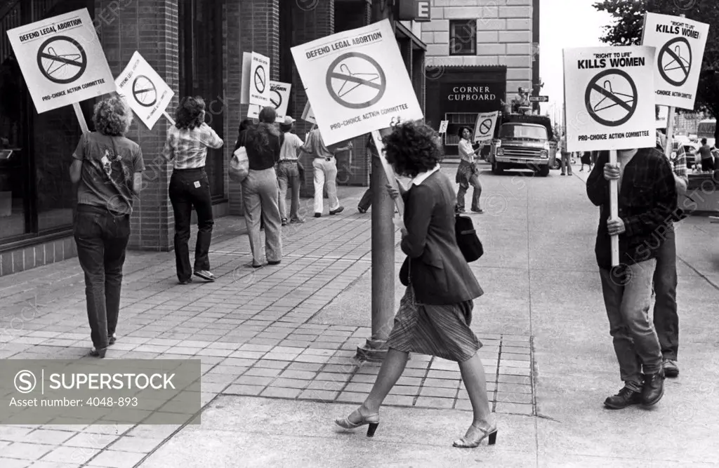 Pro-Choice Action Committee of Cleveland picket in front of the Hallenden House, site of Right to Life Society convention.. 1979
