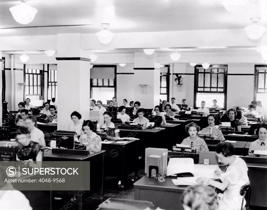 Social Security workers in the old Department of Labor building. Aug. 14, 1936.