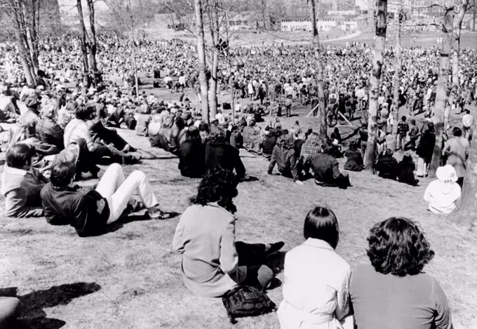 Memorial Services at Kent State University. 5,000 students who gathered on hillside below Taylor Hall where 4 students were killed by National Guardsmen a year earlier. The Vietnam War they were protesting continued. May 4, 1971.
