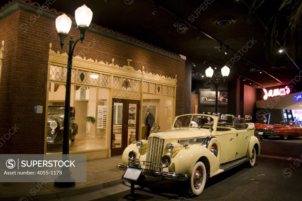 1939 Packard, Petersen Automotive Museum, Wilshire Boulevard, Los Angeles, California, USA
